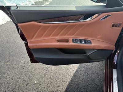 2022 Maserati Quattroporte Modena Q4