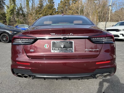 2022 Maserati Quattroporte Modena Q4