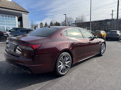 2022 Maserati Quattroporte Modena Q4