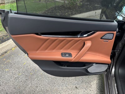 2022 Maserati Quattroporte Modena Q4