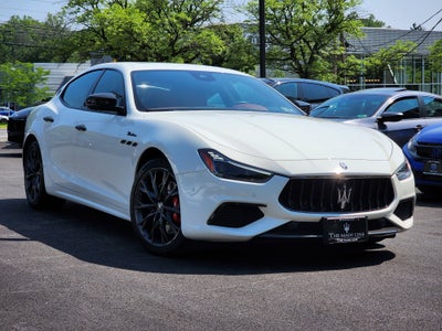 2022 Maserati Ghibli Modena Q4
