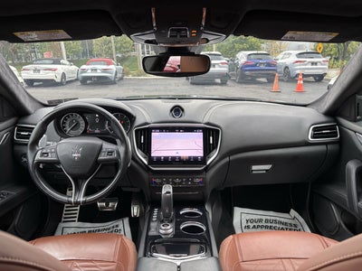 2022 Maserati Ghibli Modena Q4