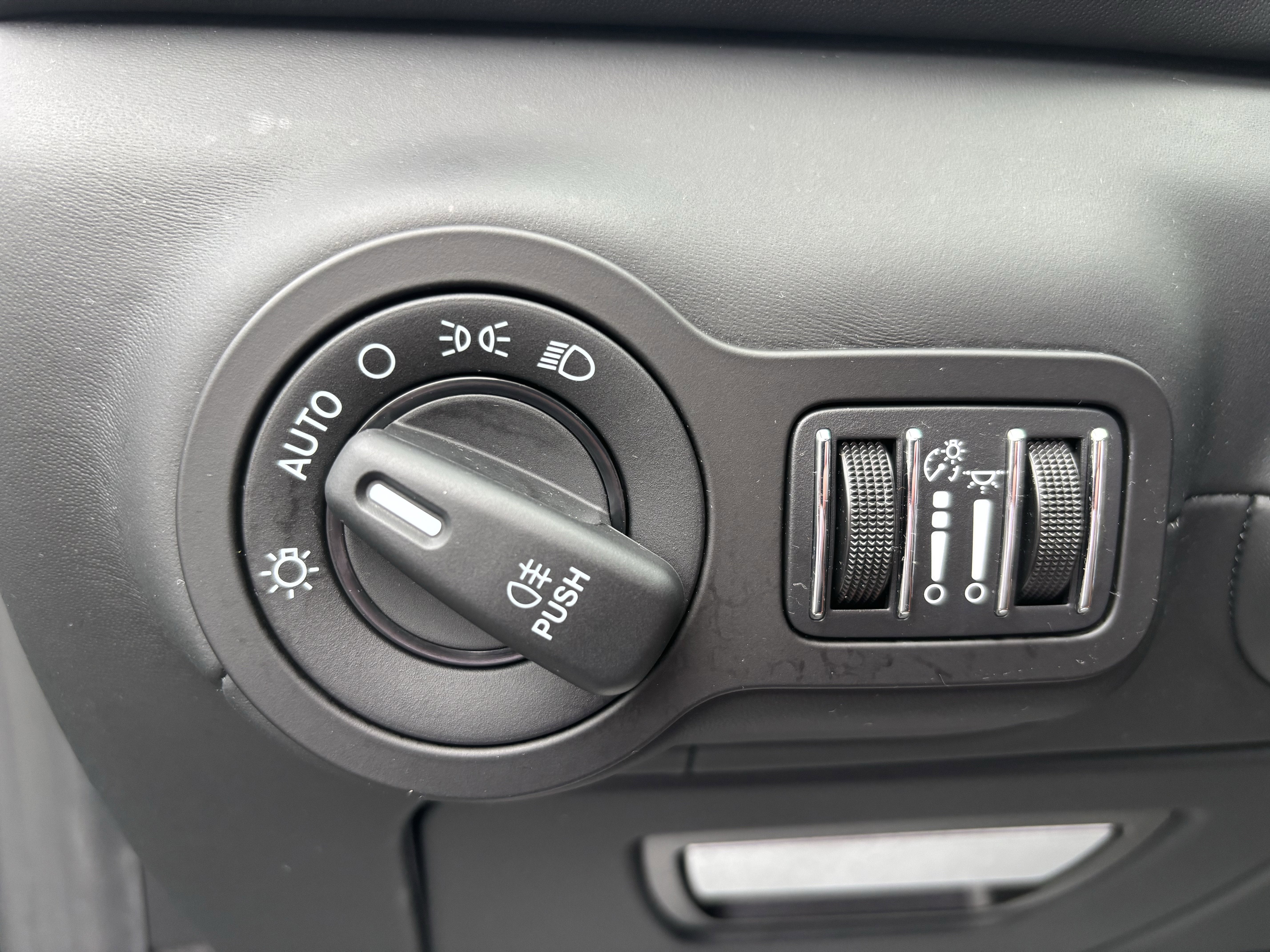 2022 Maserati Ghibli Modena Q4