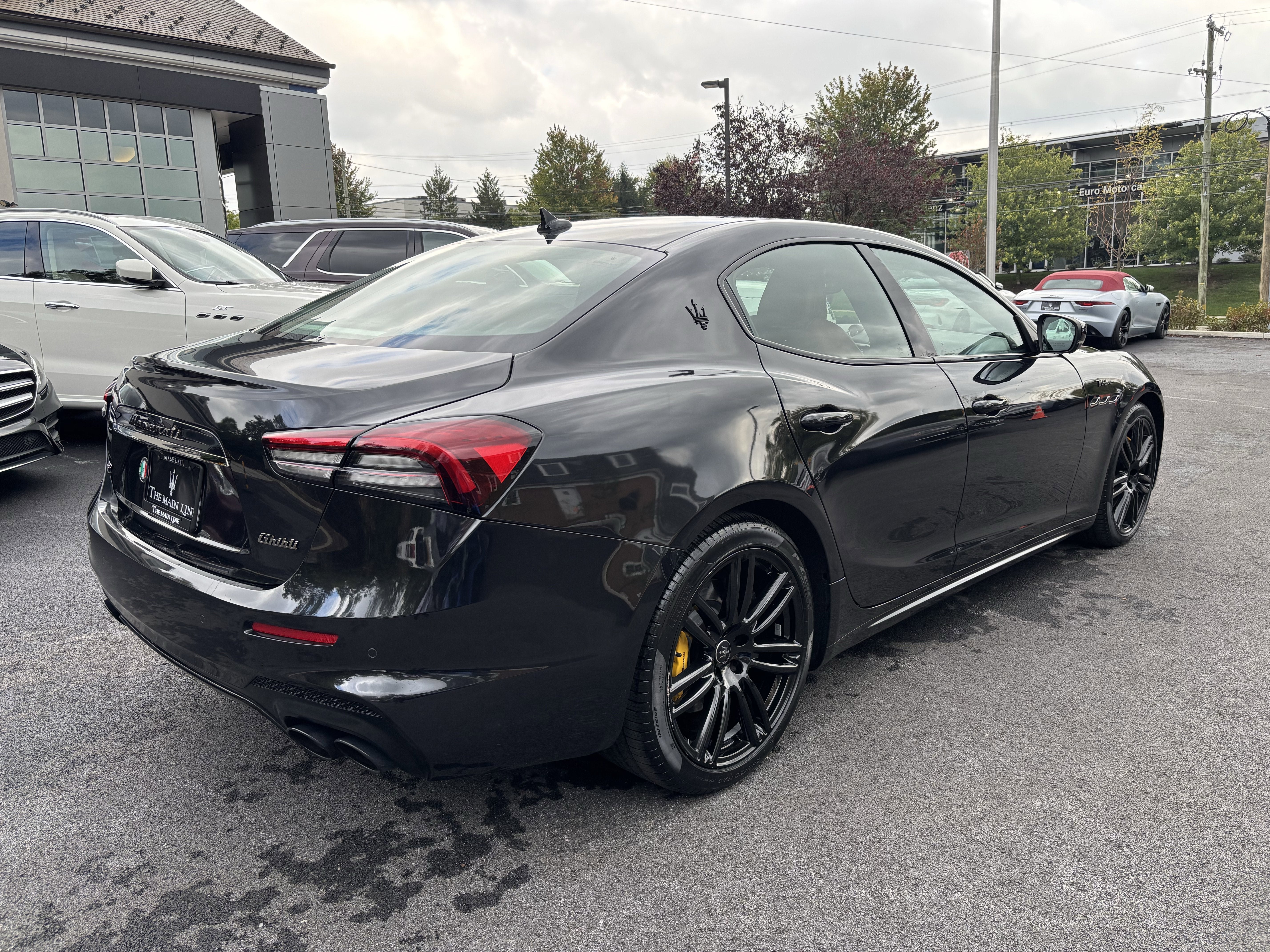 2022 Maserati Ghibli Modena Q4