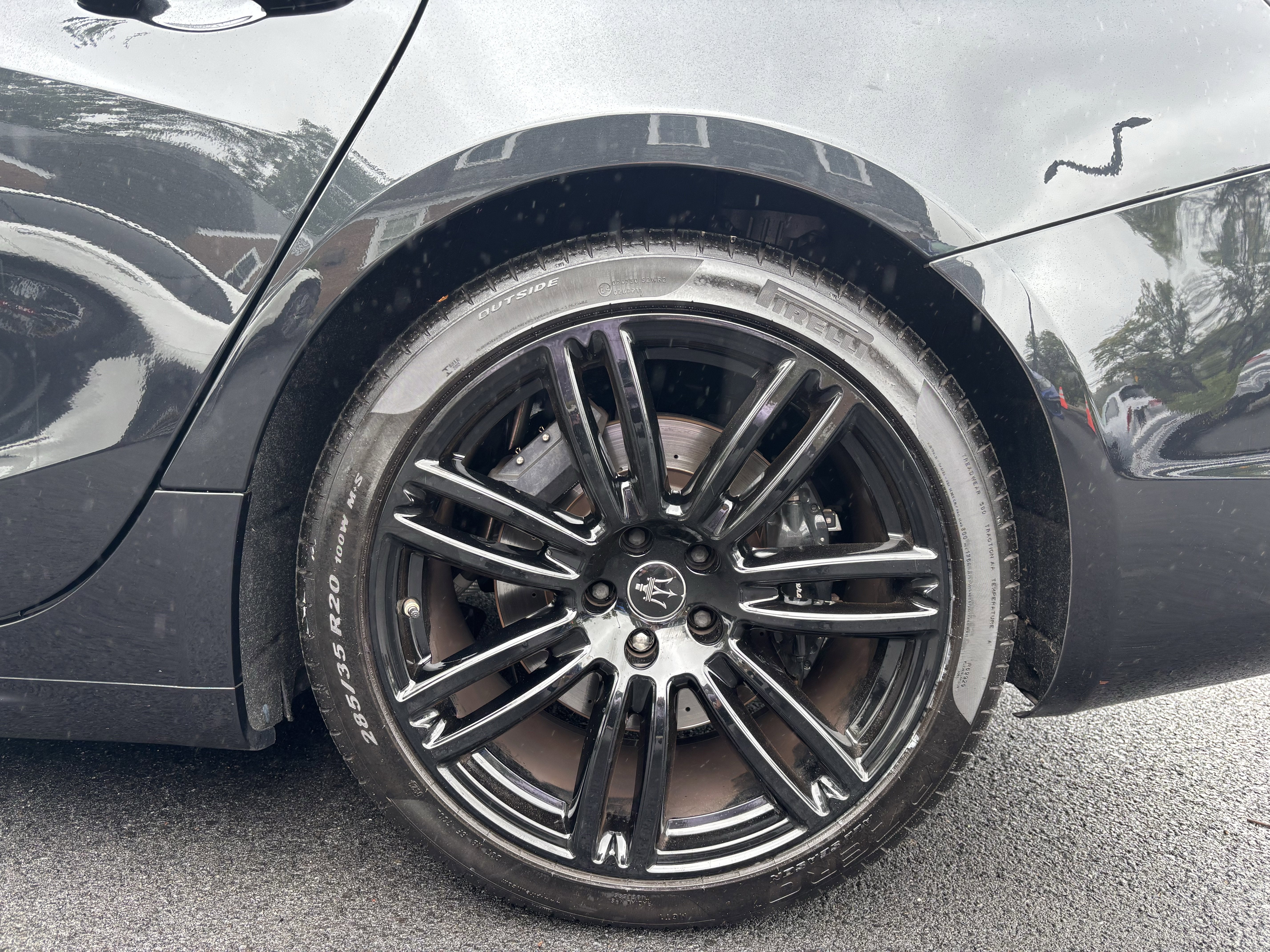 2022 Maserati Ghibli Modena Q4