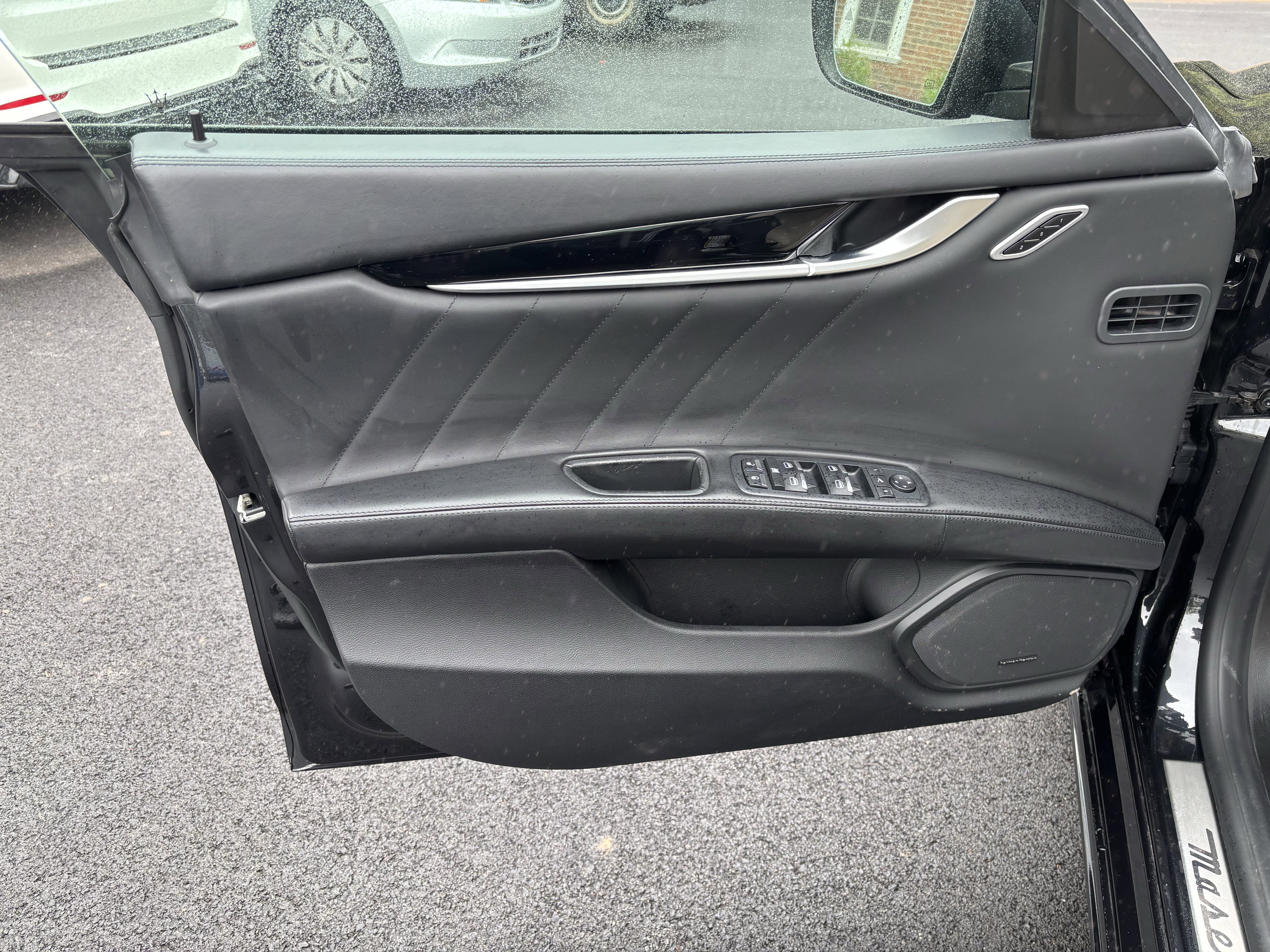 2022 Maserati Ghibli Modena Q4