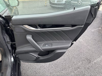 2022 Maserati Ghibli Modena Q4