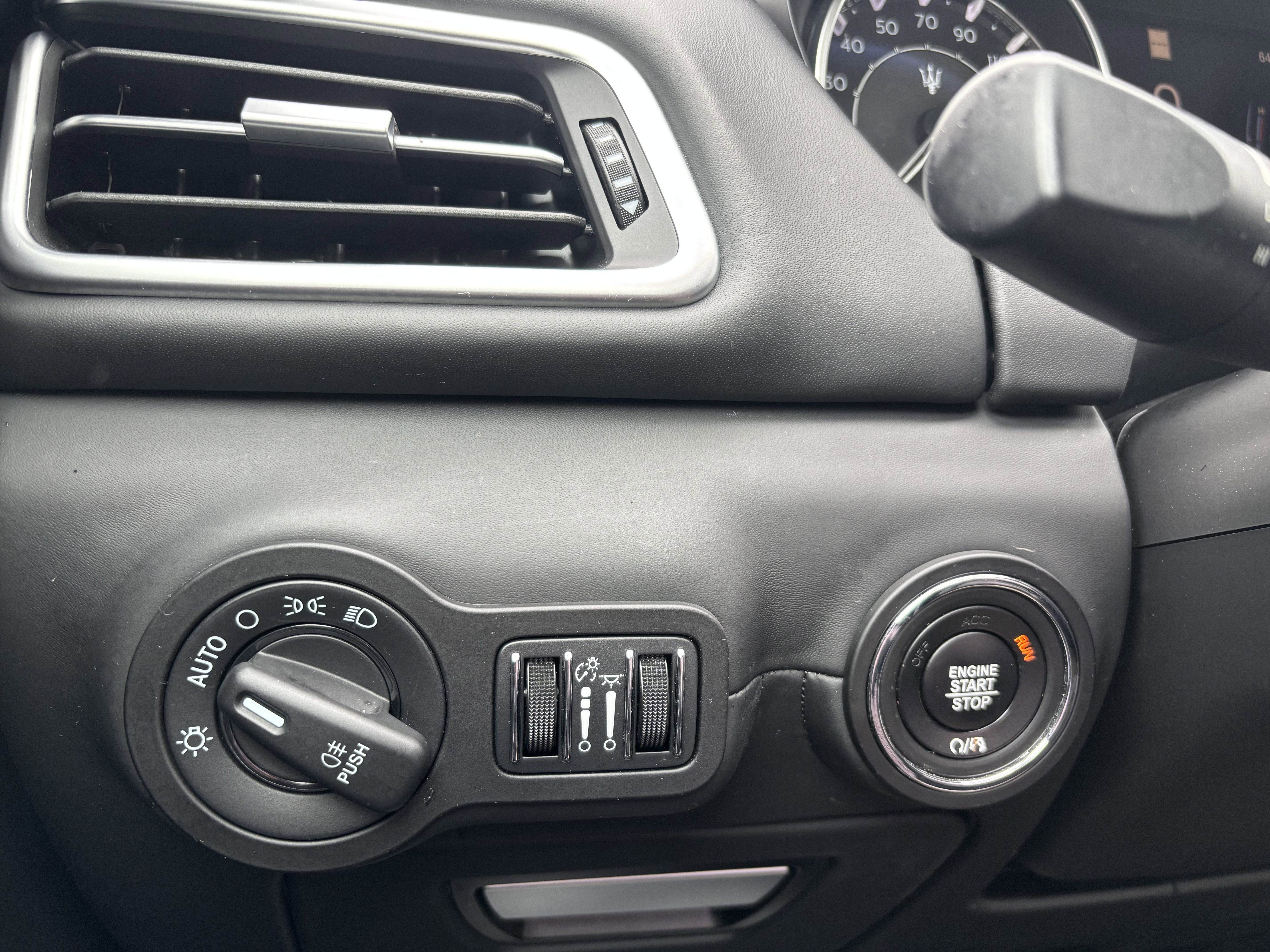 2022 Maserati Ghibli Modena Q4