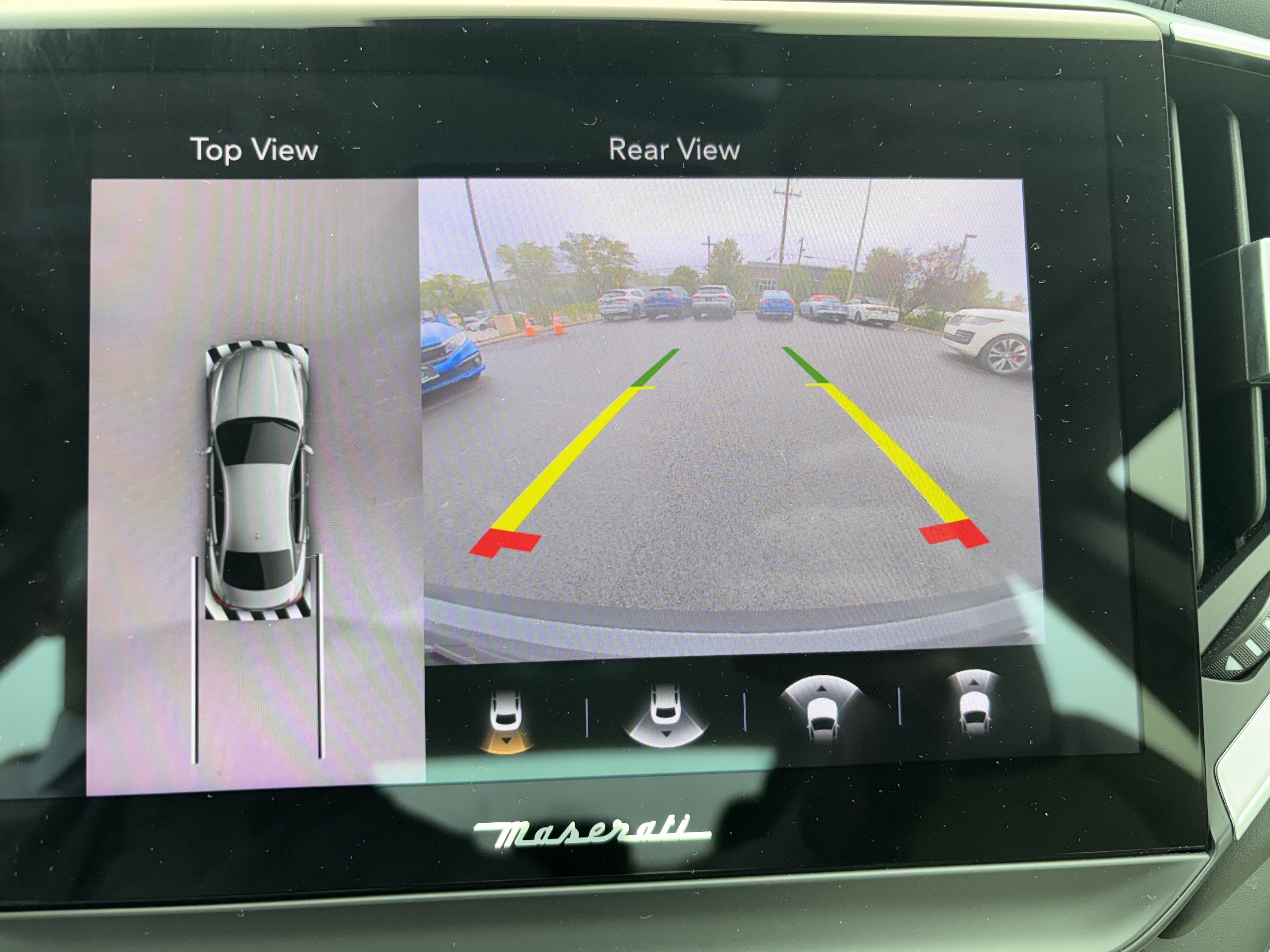 2022 Maserati Ghibli Modena Q4