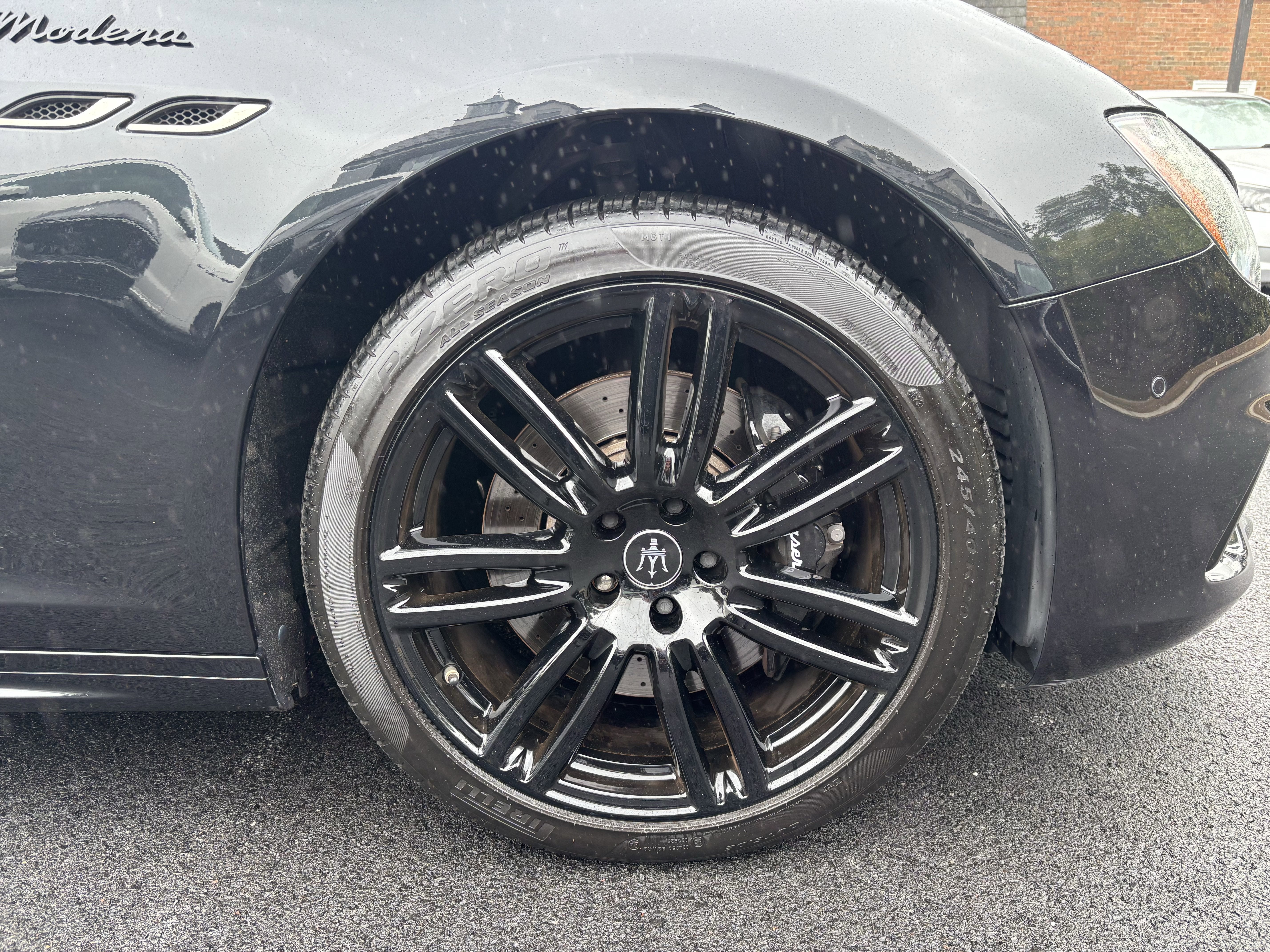 2022 Maserati Ghibli Modena Q4