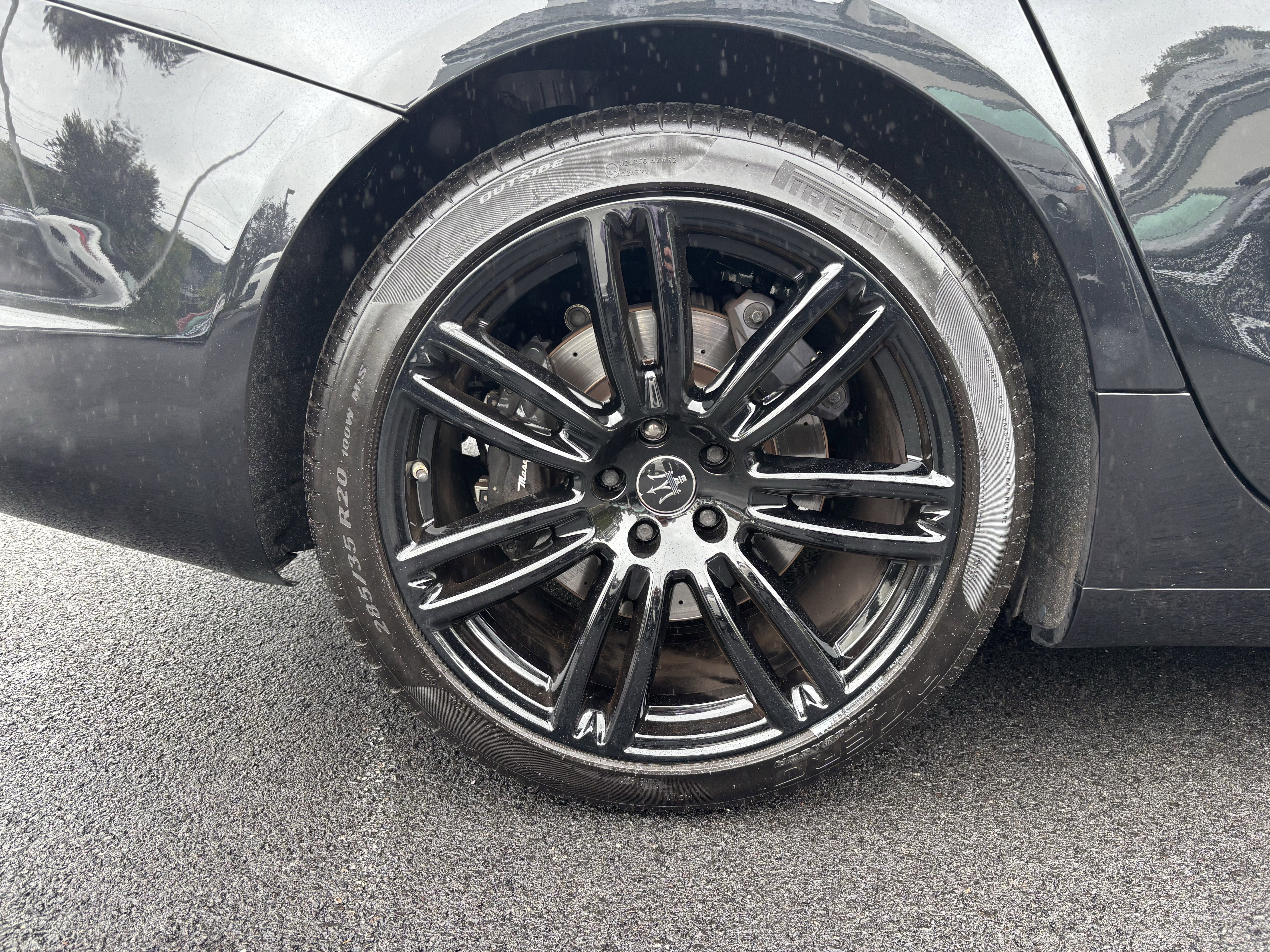 2022 Maserati Ghibli Modena Q4