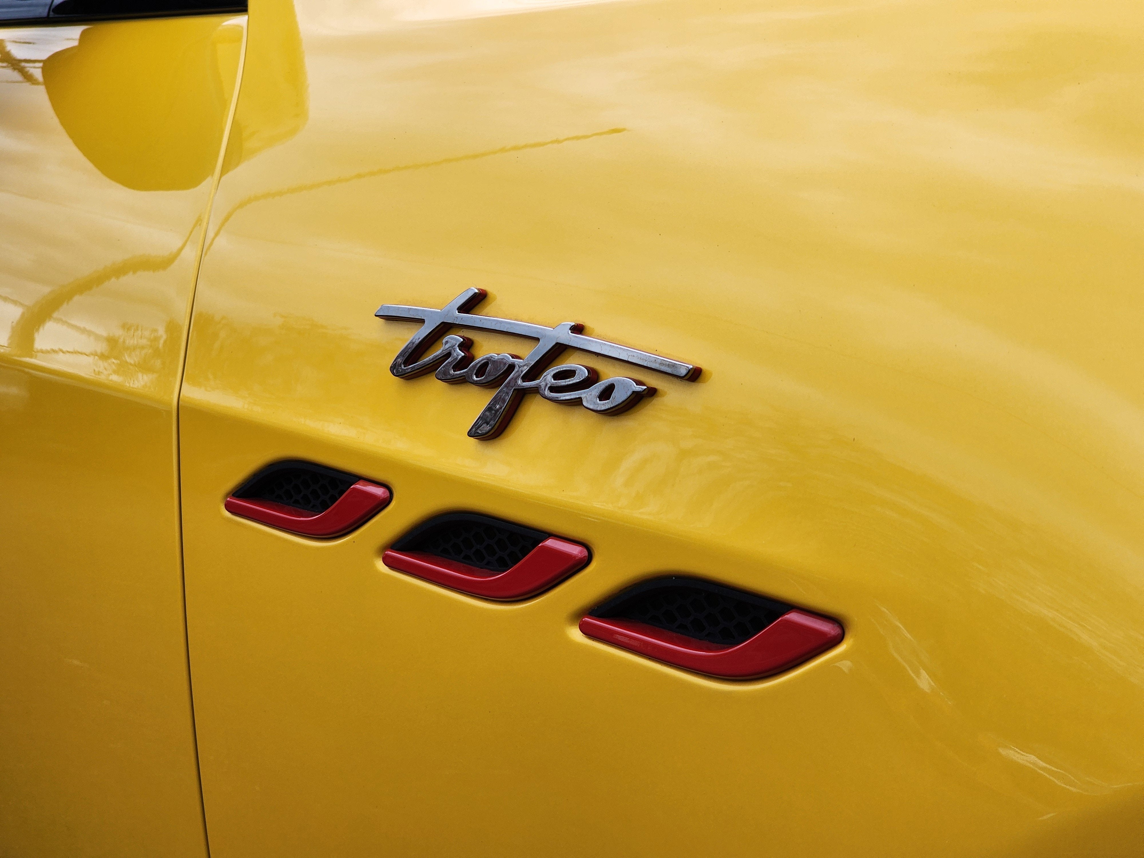 2023 Maserati Ghibli Trofeo