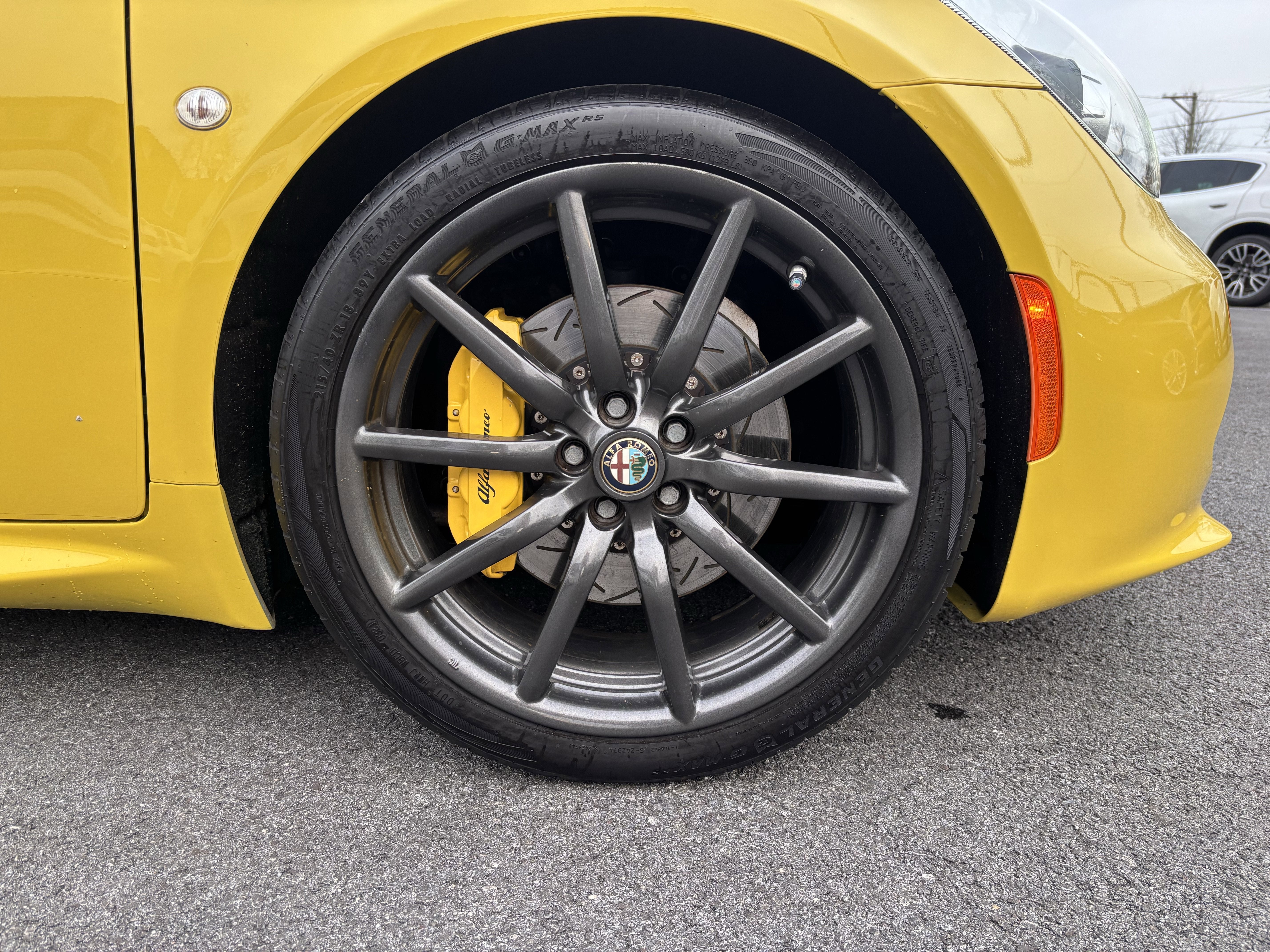 2016 Alfa Romeo 4C Base