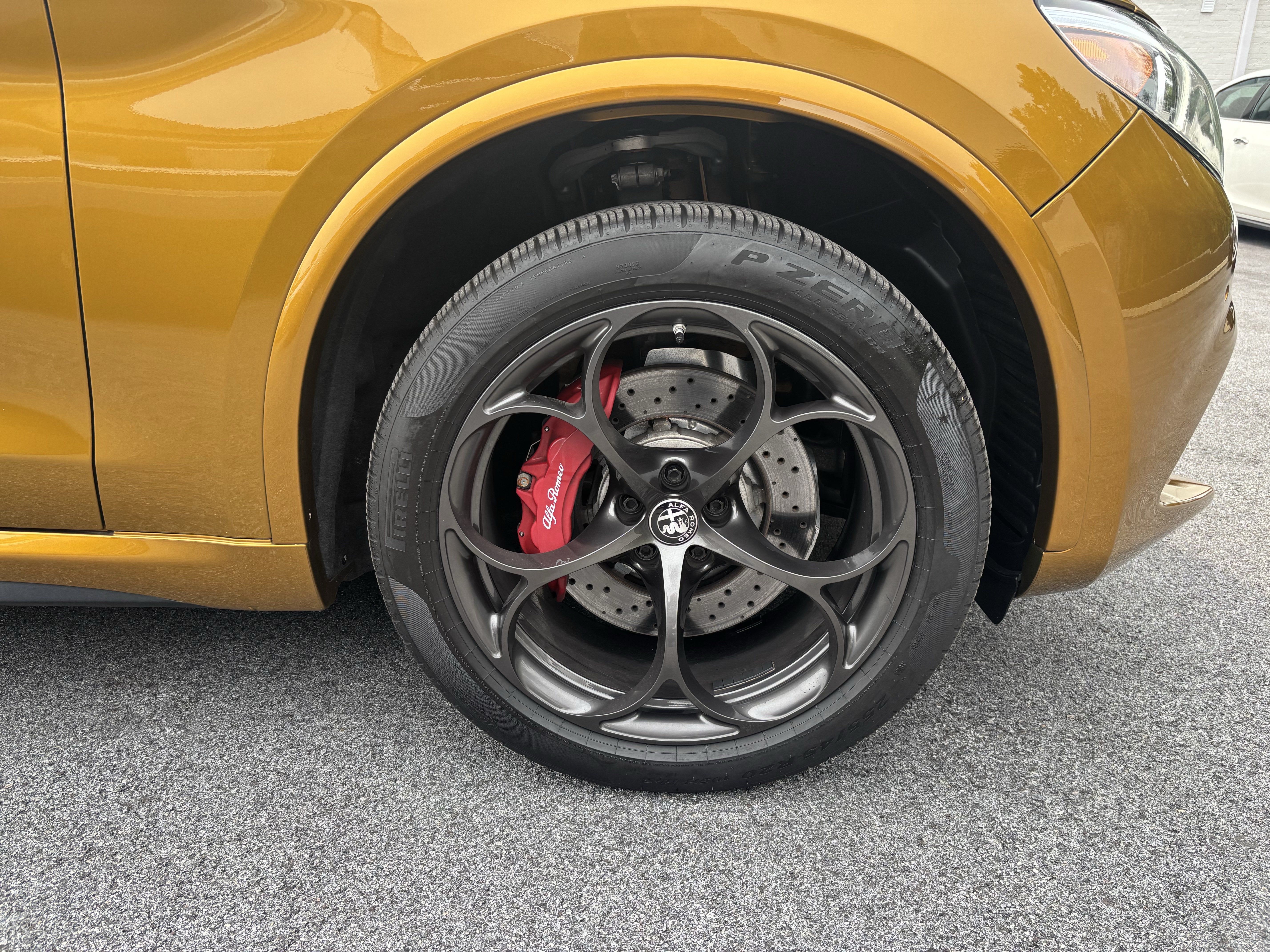 2022 Alfa Romeo Stelvio Quadrifoglio