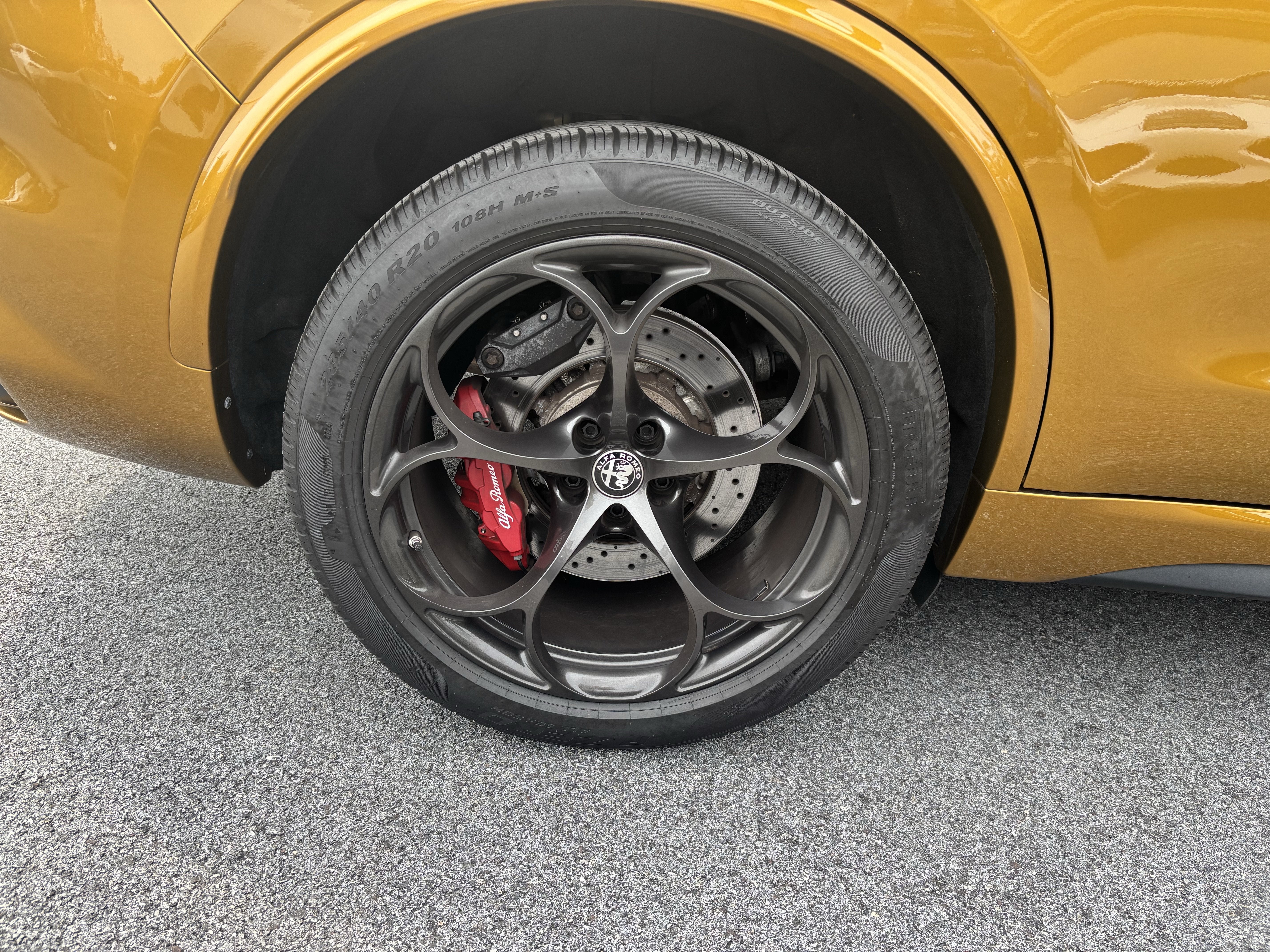 2022 Alfa Romeo Stelvio Quadrifoglio