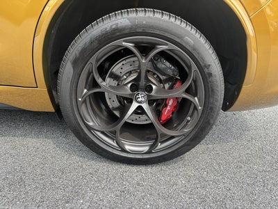 2022 Alfa Romeo Stelvio Quadrifoglio