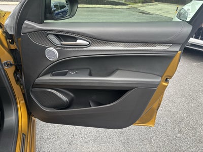 2022 Alfa Romeo Stelvio Quadrifoglio