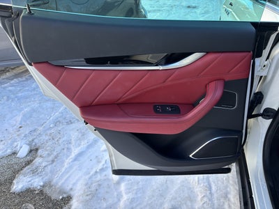 2022 Maserati Levante Modena