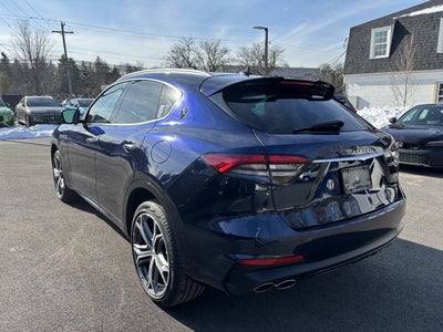 2022 Maserati Levante Modena