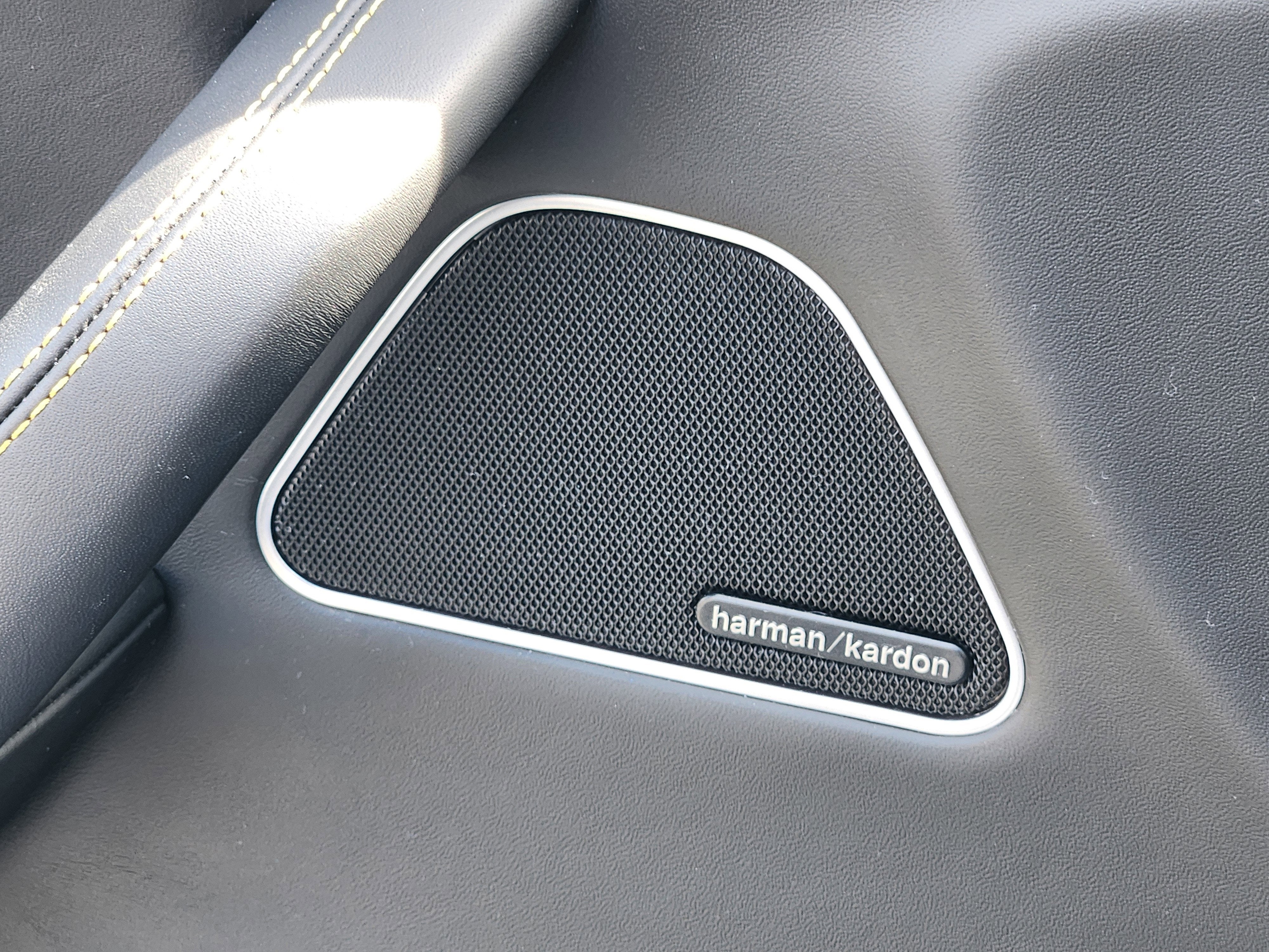 2022 Maserati Levante Tributo